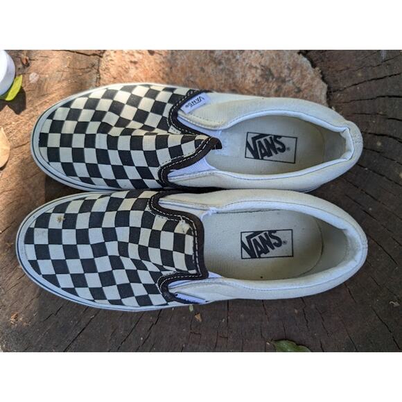 Vans, black and off white checkered slip ons size kids 2.5 - Picture 8 of 8